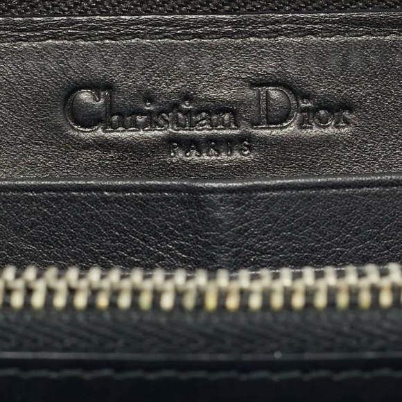 🔥Dior Patent Leather Black Key Zippy Around Long and box + authenticity card🔥 - Picture 5 of 17